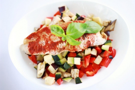 Filet z mintaja duszony z warzywami