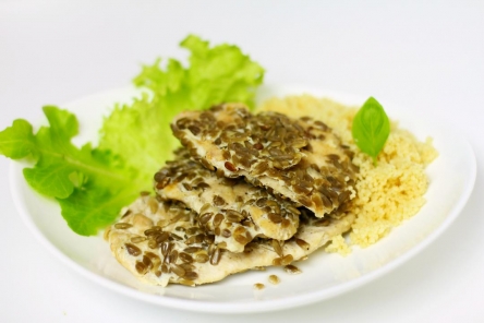 Pierś z kurczaka w słonecznikowej panierce