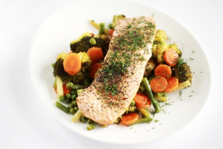 Łosoś z warzywami