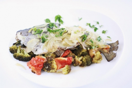 Pstrąg duszony z pietruszką i cytryną