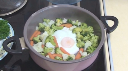 Jak ugotować mrożone warzywa bez wody